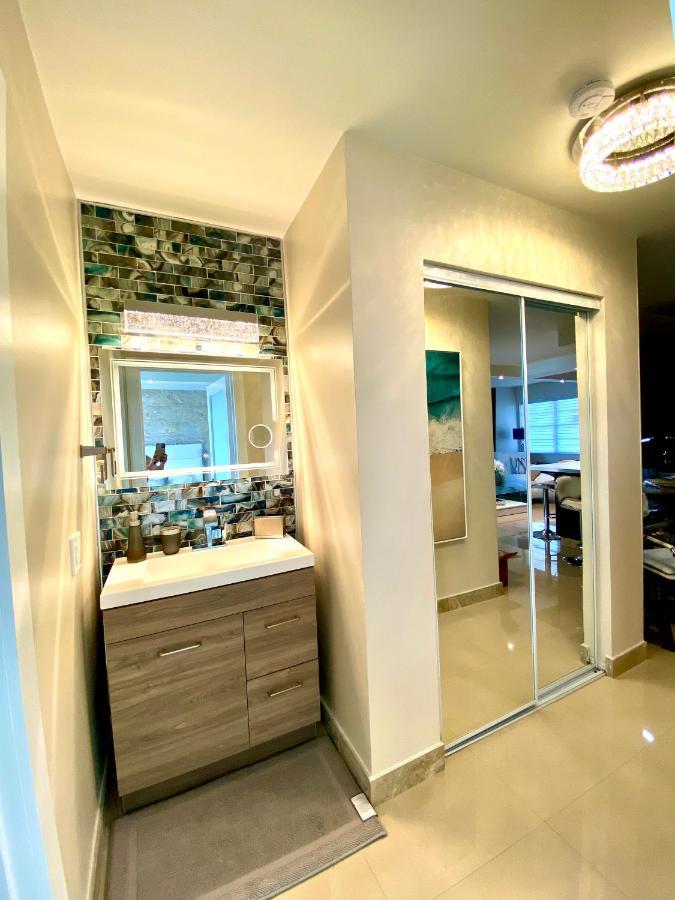 Premium Modern Waterfront Apartment With Miami Skyline View On The Bay 5 Mins Drive To Miami Beach With Free Parking Buitenkant foto